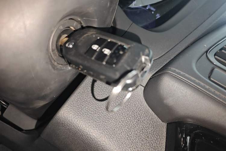 Used Honda Vezel 2020 1.5L CVT Elite Edition Interior 1