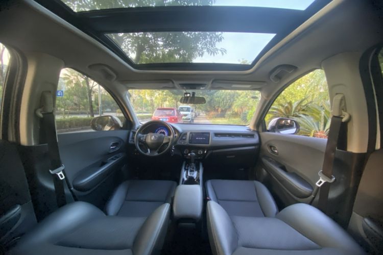 Used Honda Vezel 2020 1.5L CVT Pioneer Edition Interior 1