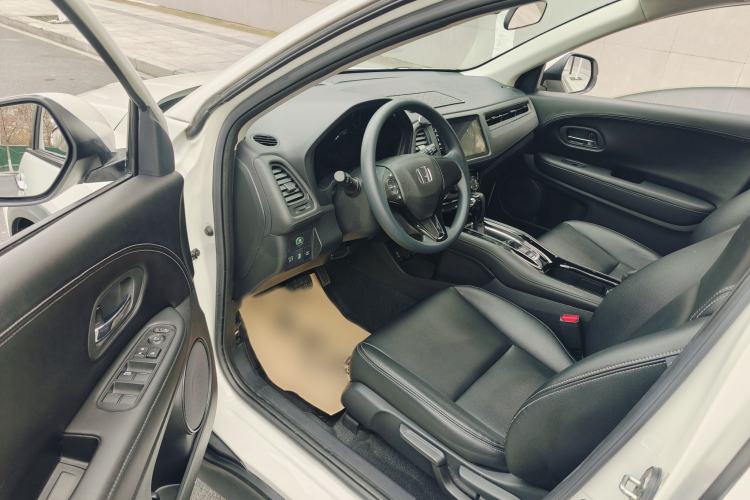 Used Honda Vezel 2020 1.5L CVT Pioneer Edition Interior 1