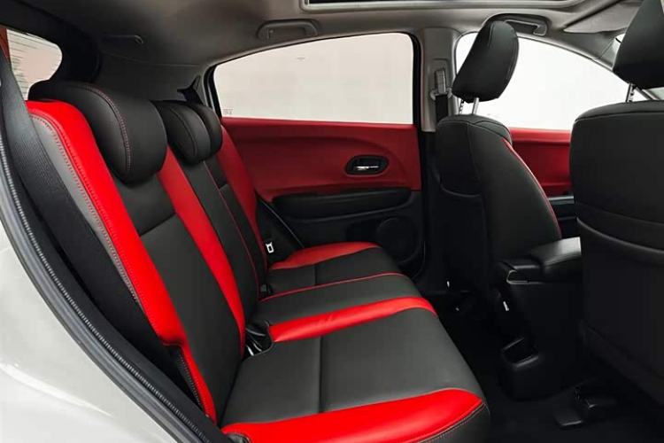 Used Honda Vezel 2020 1.5L CVT Elite Edition Interior 1
