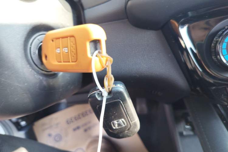 Used Honda Vezel 2020 1.5L CVT Pioneer Edition Interior 1