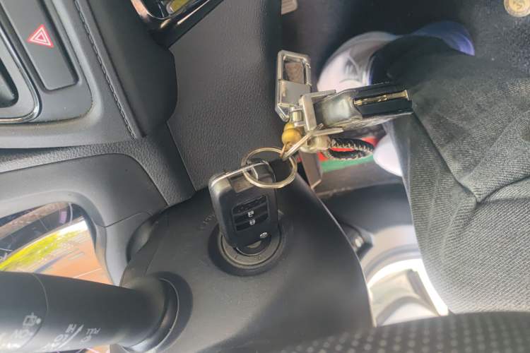 Used Honda Vezel 2020 1.5L CVT Pioneer Edition Interior 1