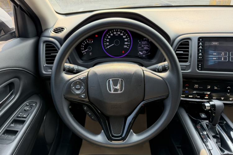 Used Honda Vezel 2020 220 TURBO CVT Luxury Edition Interior 1