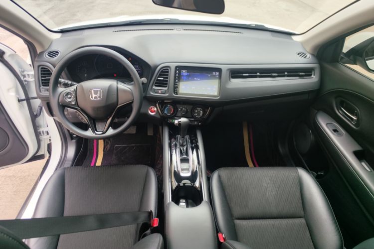 Used Honda Vezel 2020 1.5L CVT Luxury Edition Interior 1
