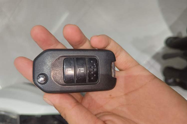 Used Honda Vezel 2020 1.5L CVT Pioneer Edition Interior 1