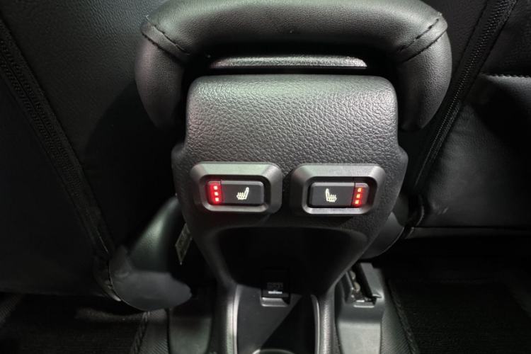 Used Honda Vezel 2020 1.5L CVT Pioneer Edition Interior 10