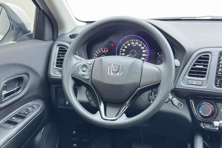 Used Honda Vezel 2020 1.5L CVT Pioneer Edition Interior 2