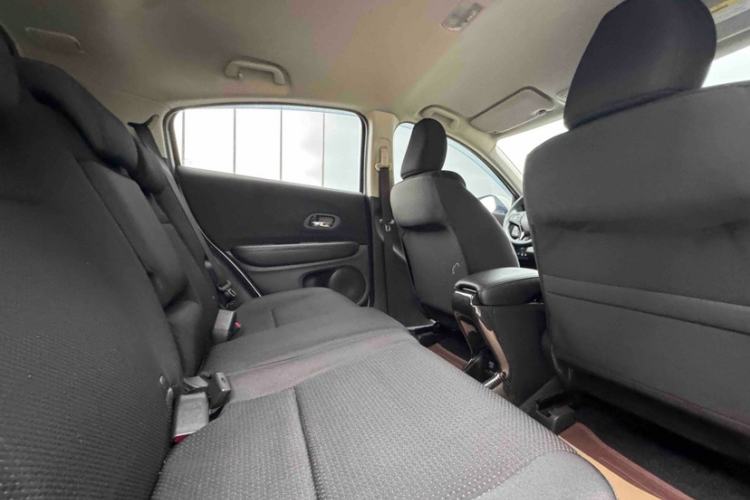 Used Honda Vezel 2020 220 TURBO CVT Elite Edition Interior 2