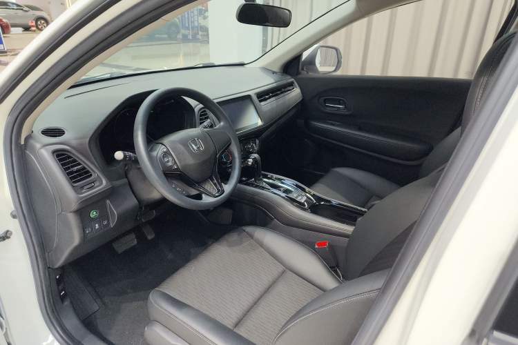Used Honda Vezel 2020 1.5L CVT Pioneer Edition Interior 2
