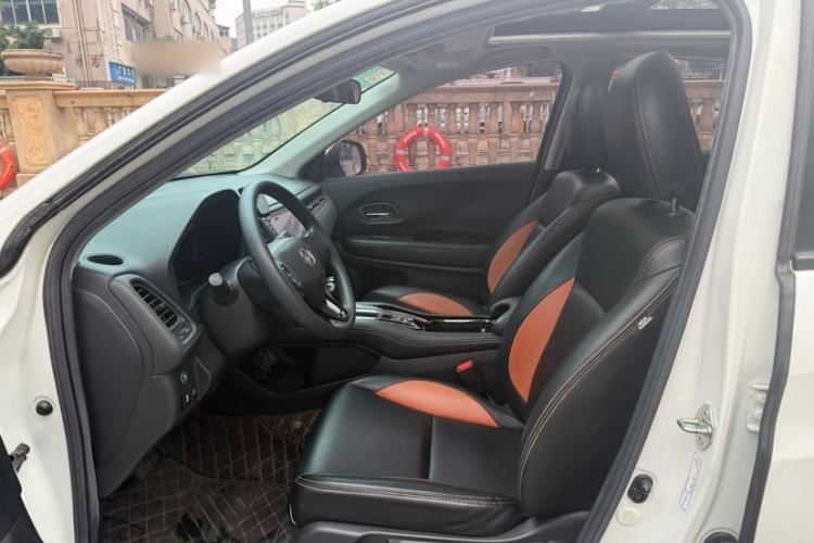 Used Honda Vezel 2020 1.5L CVT Pioneer Edition Interior 2