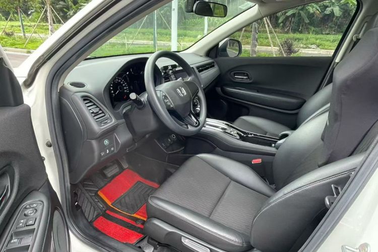 Used Honda Vezel 2020 1.5L CVT Pioneer Edition Interior 2