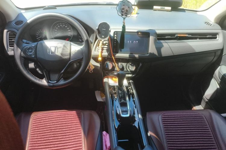 Used Honda Vezel 2020 1.5L CVT Pioneer Edition Interior 2