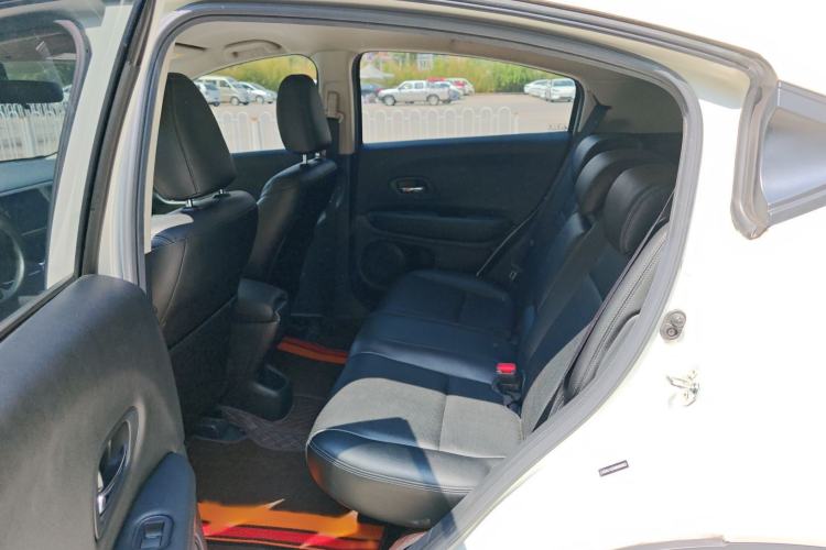 Used Honda Vezel 2020 220 TURBO CVT Elite Edition Interior 2