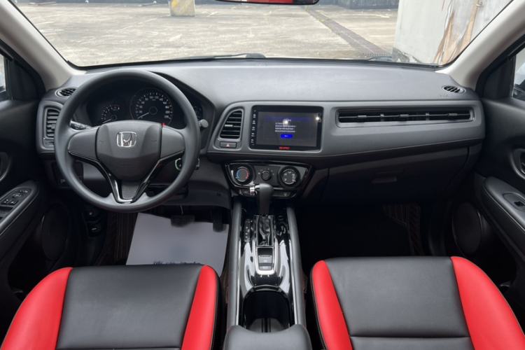 Used Honda Vezel 2020 1.5L CVT Elite Edition Interior 2