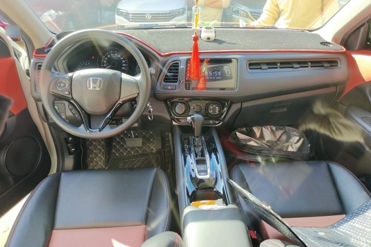 Used Honda Vezel 2020 1.5L CVT Pioneer Edition Interior 2