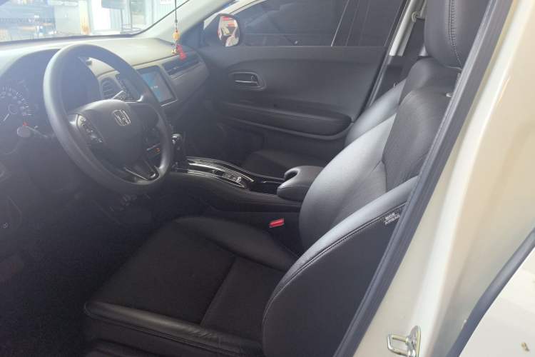 Used Honda Vezel 2020 1.5L CVT Pioneer Edition Interior 2
