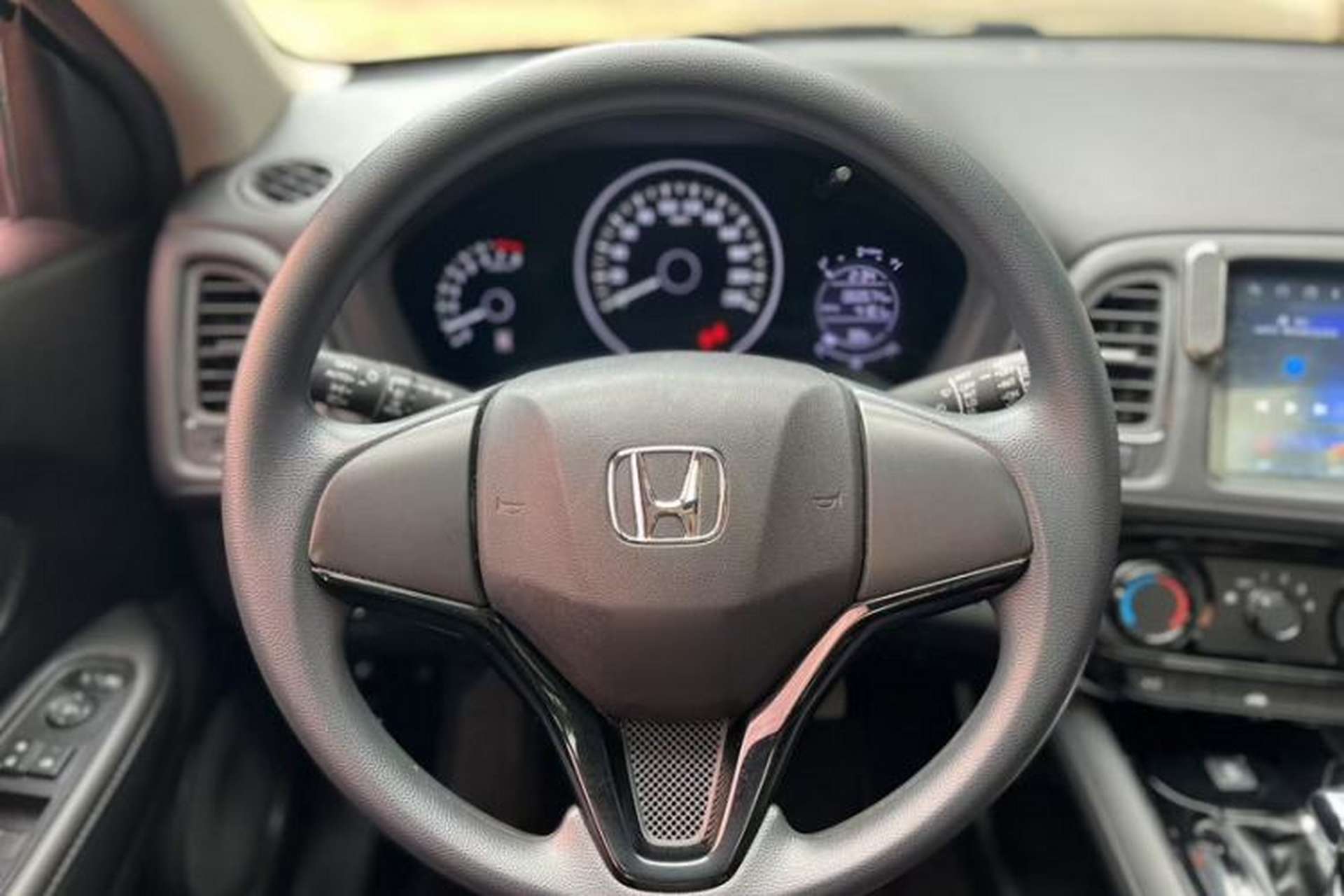 Used Honda Vezel 2020 1.5L CVT Elite Edition Interior 2