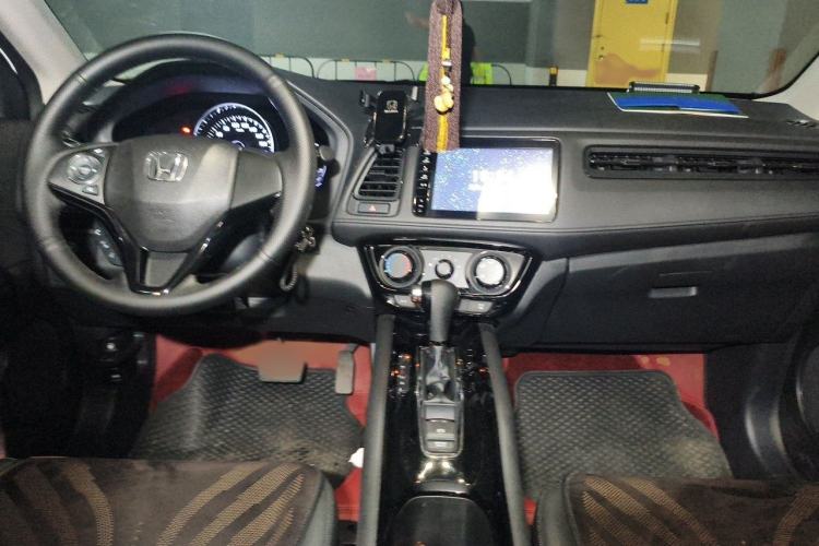 Used Honda Vezel 2020 1.5L CVT Pioneer Edition Interior 2