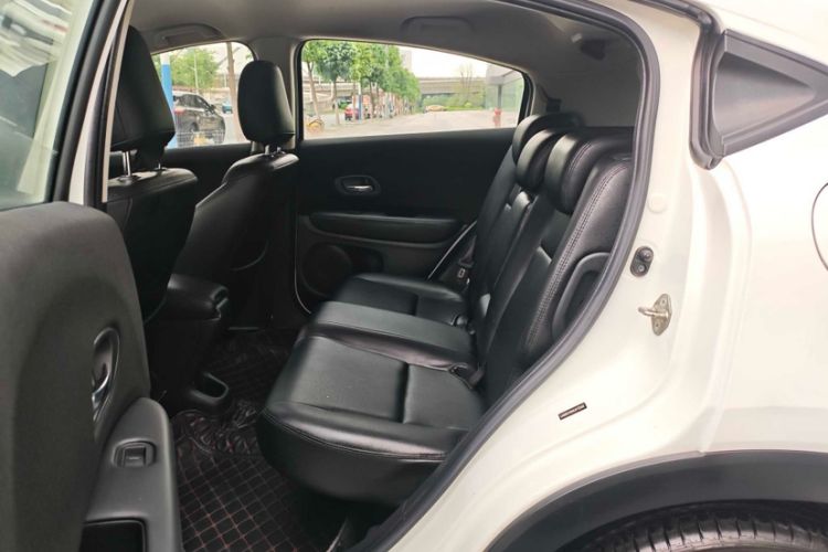 Used Honda Vezel 2020 220 TURBO CVT Elite Edition Interior 2