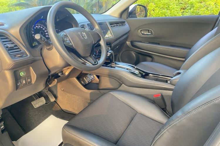 Used Honda Vezel 2020 1.5L CVT Pioneer Edition Interior 2