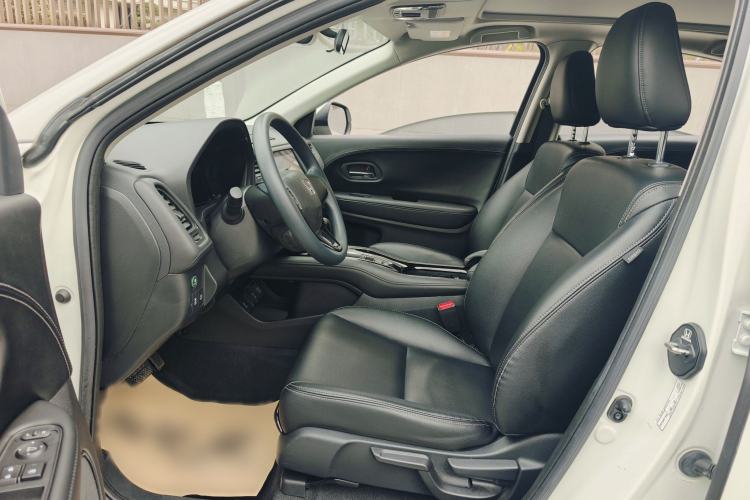 Used Honda Vezel 2020 1.5L CVT Pioneer Edition Interior 2