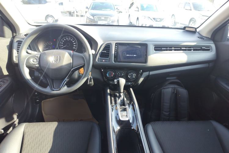 Used Honda Vezel 2020 1.5L CVT Pioneer Edition Interior 2