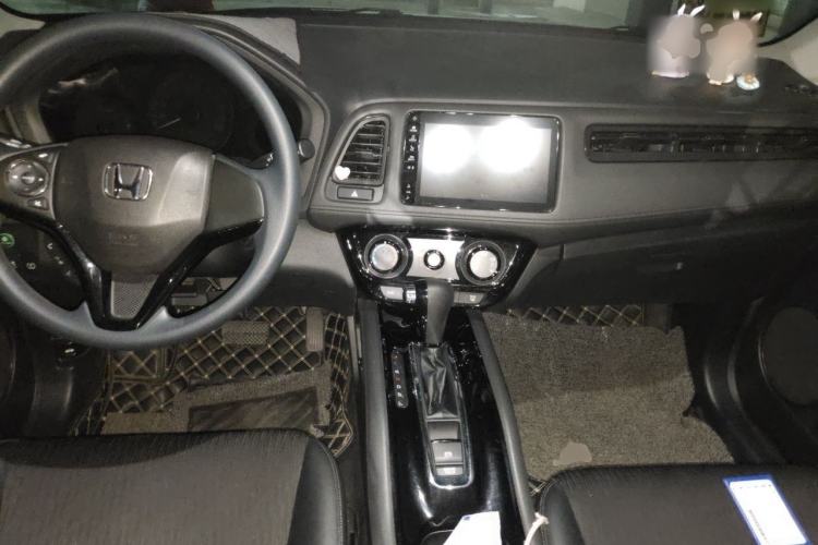 Used Honda Vezel 2020 1.5L CVT Pioneer Edition Interior 2