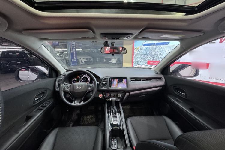 Used Honda Vezel 2020 1.5L CVT Pioneer Edition Interior 2