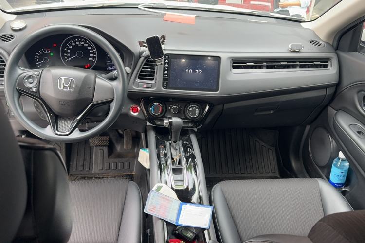 Used Honda Vezel 2020 1.5L CVT Luxury Edition Interior 3