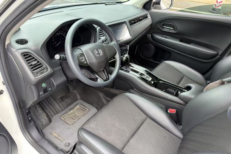 Used Honda Vezel 2020 220 TURBO CVT Luxury Edition Interior 3