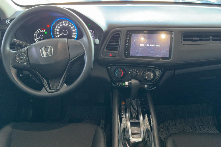Used Honda Vezel 2020 1.5L CVT Pioneer Edition Interior 3