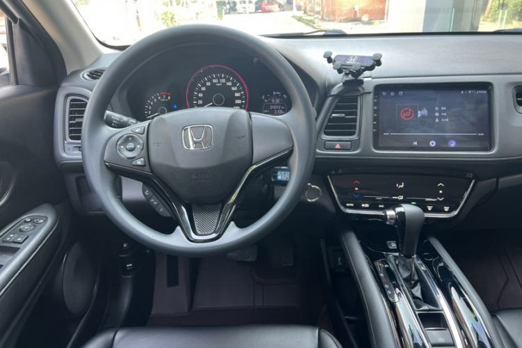 Used Honda Vezel 2020 220 TURBO CVT Elite Edition Interior 3