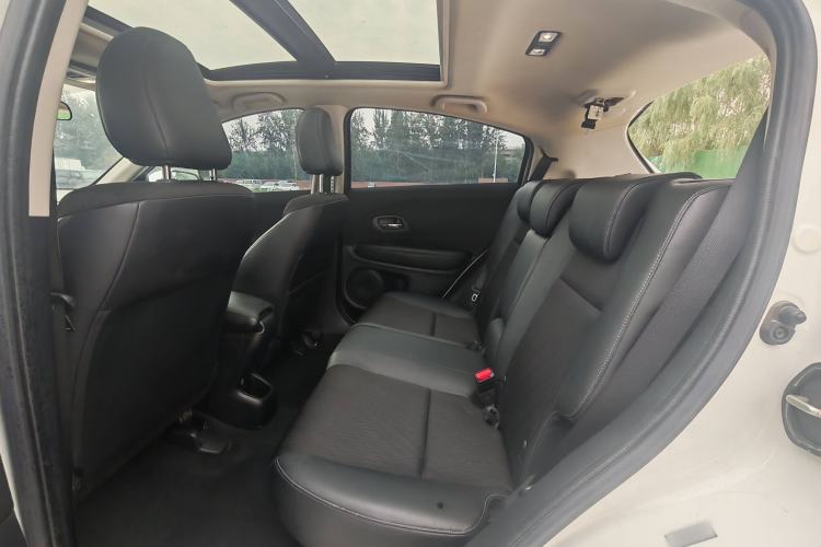 Used Honda Vezel 2020 1.5L CVT Pioneer Edition Interior 3