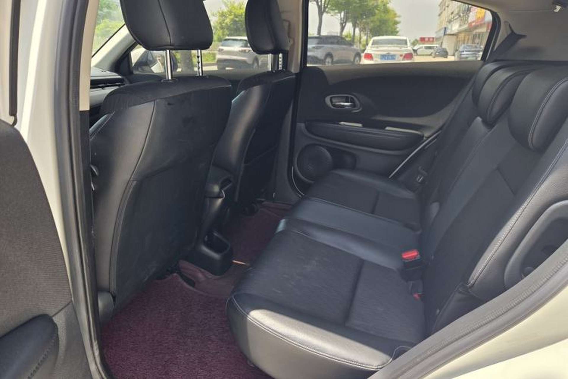 Used Honda Vezel 2020 1.5L CVT Pioneer Edition Interior 3
