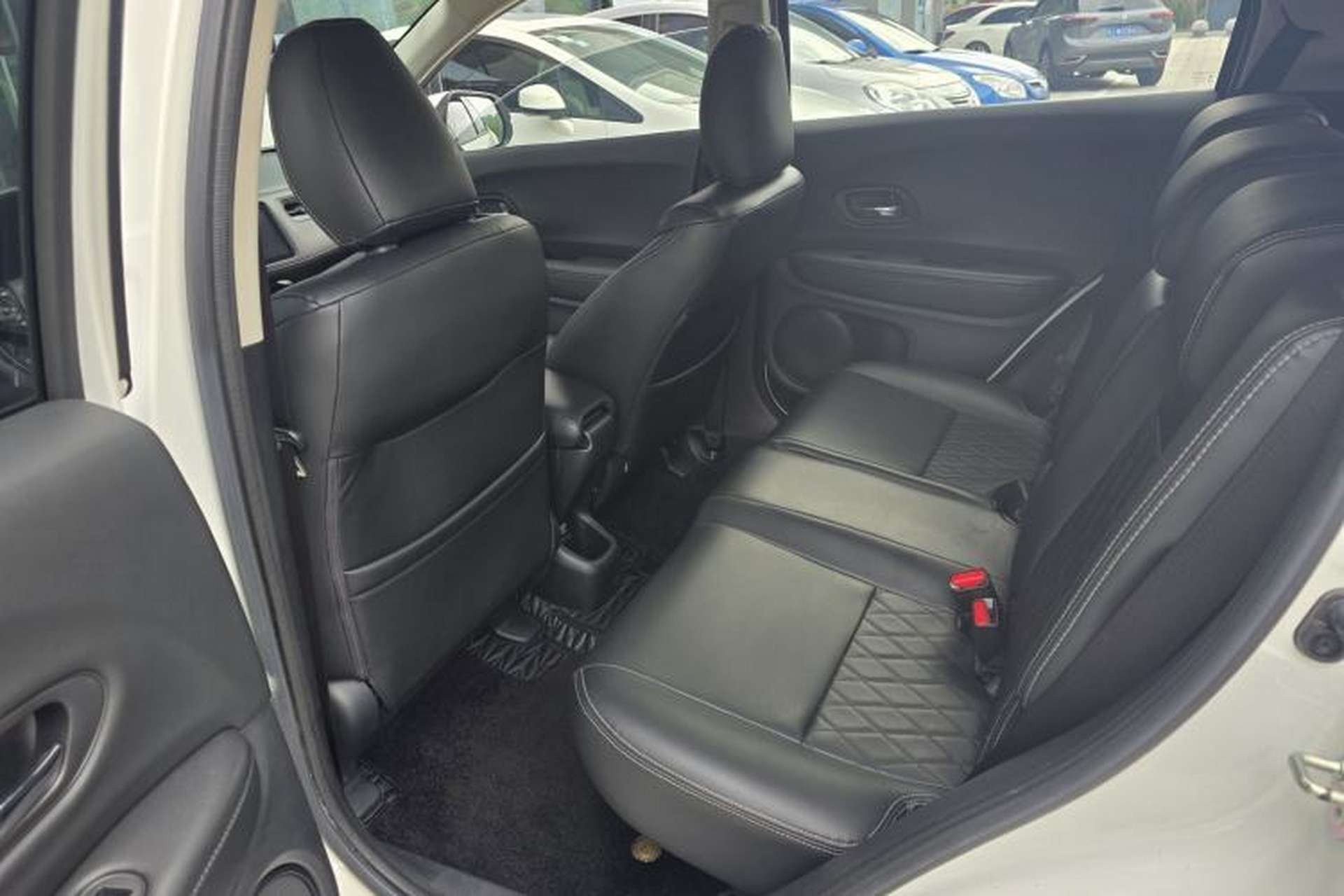 Used Honda Vezel 2020 220 TURBO CVT Elite Edition Interior 3
