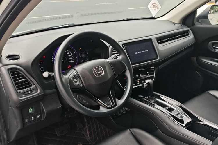 Used Honda Vezel 2020 220 TURBO CVT Elite Edition Interior 3