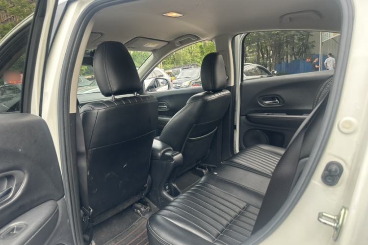 Used Honda Vezel 2020 220 TURBO CVT Elite Edition Interior 3