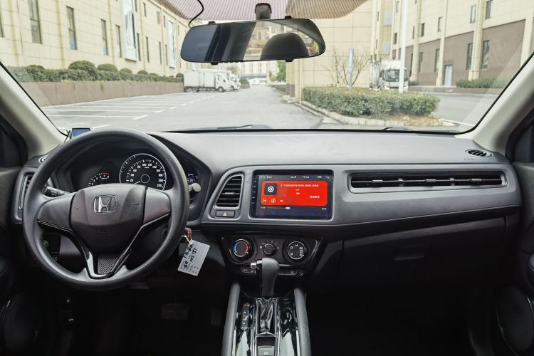 Used Honda Vezel 2020 1.5L CVT Elite Edition Interior 3