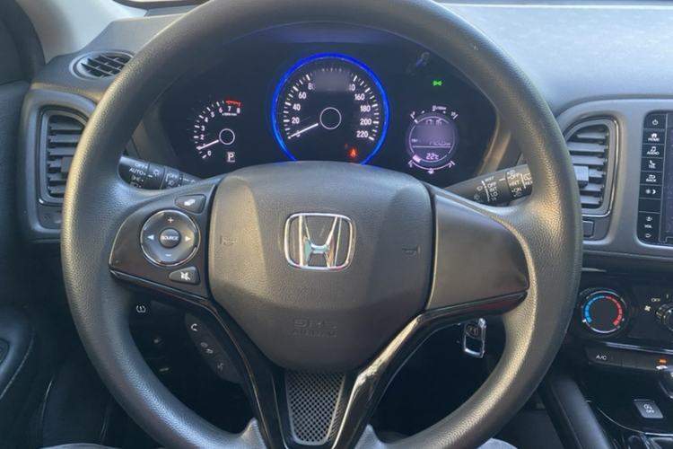 Used Honda Vezel 2020 1.5L CVT Pioneer Edition Interior 3
