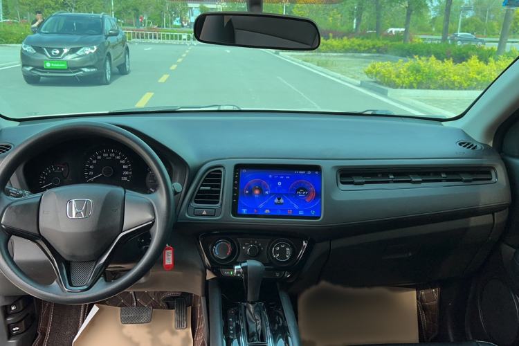 Used Honda Vezel 2020 1.5L CVT Elite Edition Interior 3