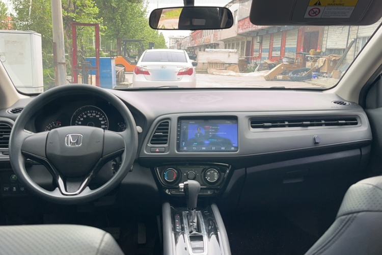 Used Honda Vezel 2020 1.5L CVT Elite Edition Interior 4