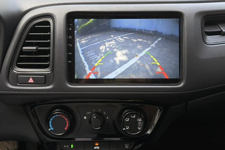 Used Honda Vezel 2020 1.5L CVT Elite Edition Interior 4