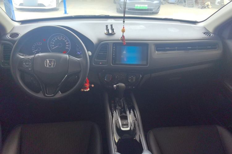 Used Honda Vezel 2020 1.5L CVT Pioneer Edition Interior 4