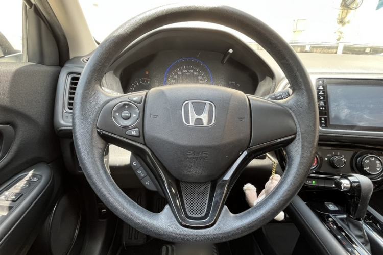 Used Honda Vezel 2020 1.5L CVT Pioneer Edition Interior 4
