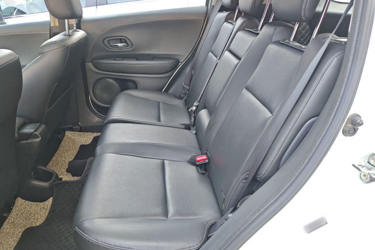 Used Honda Vezel 2020 1.5L CVT Pioneer Edition Interior 4