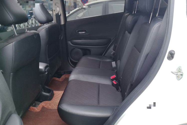 Used Honda Vezel 2020 1.5L CVT Pioneer Edition Interior 4