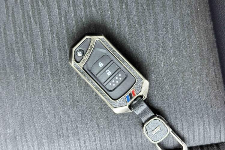 Used Honda Vezel 2020 1.5L CVT Pioneer Edition Interior 5