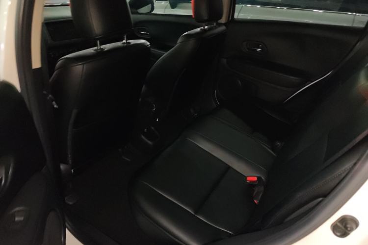 Used Honda Vezel 2020 1.5L CVT Elite Edition Interior 5