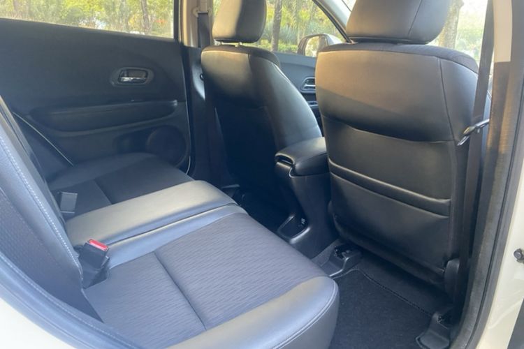 Used Honda Vezel 2020 1.5L CVT Pioneer Edition Interior 5