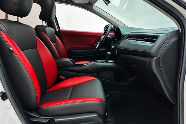 Used Honda Vezel 2020 1.5L CVT Elite Edition Interior 5